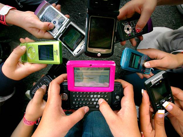 Description: http://www.speechbuddy.com/blog/wp-content/uploads/2012/11/Texting-Dangers-Teens-with-Cellphones.jpg